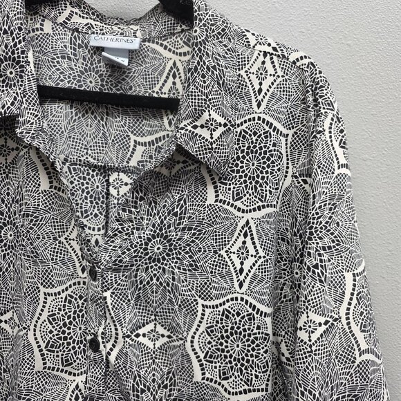 Catherines Shirt Womens 3X Black White Geometric Button Front Roll Tab Tunic - Picture 2 of 11